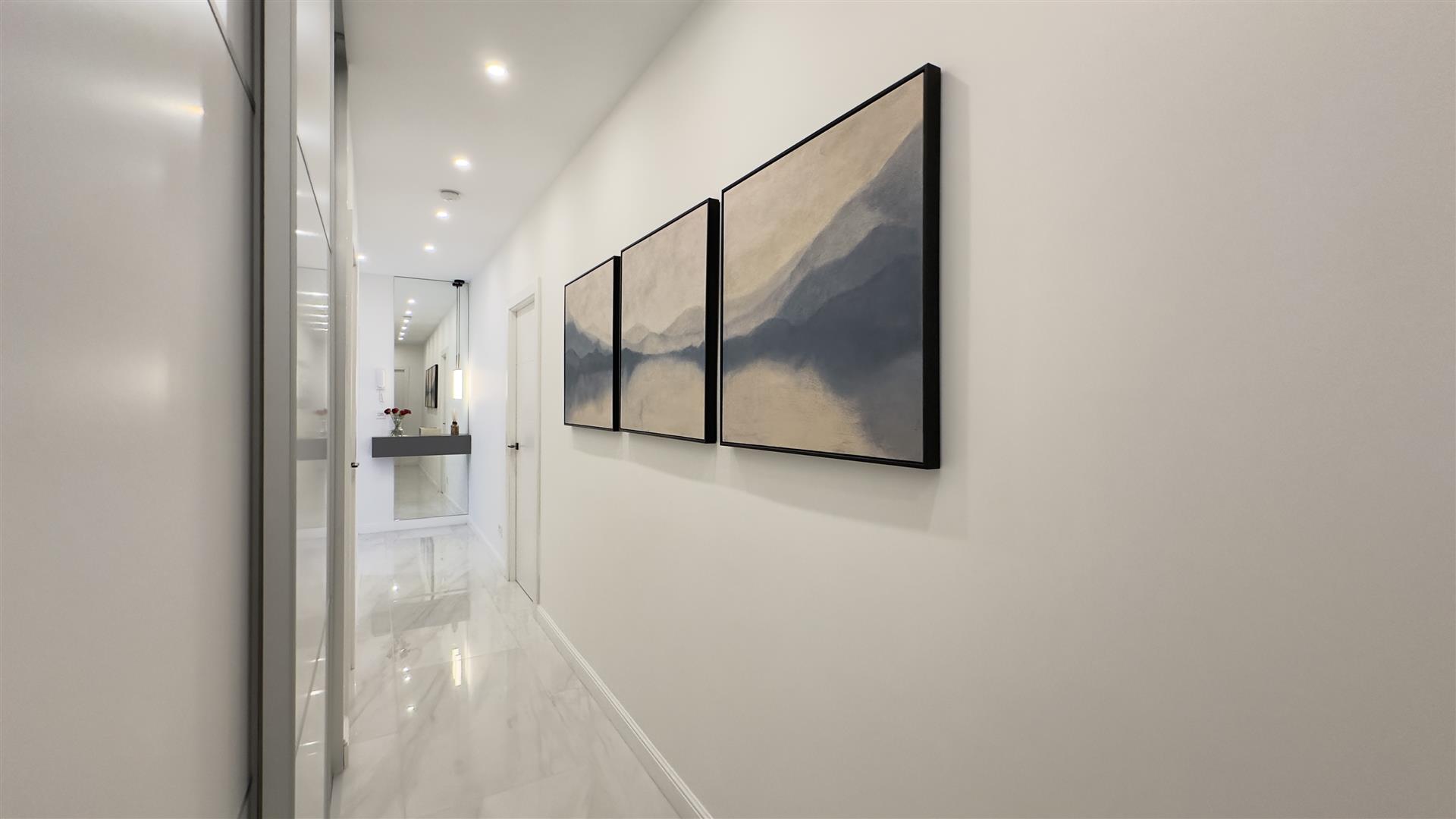 Image of Apartment - 3 Bedrooms - 2 Bathrooms for Sale in Marina Views-Gibraltar, Image 6